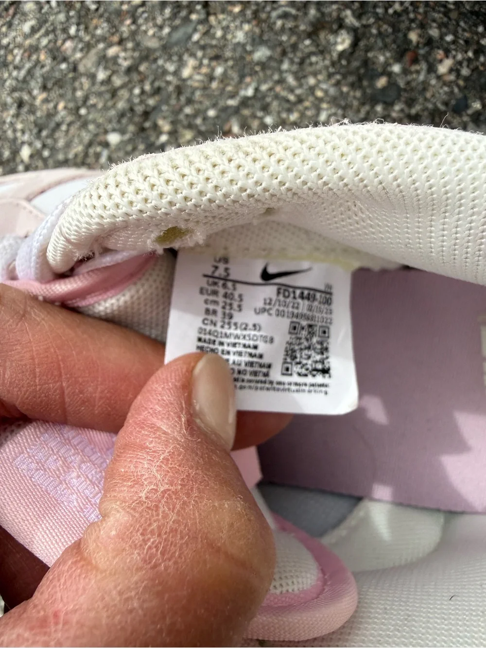 Women’s Nike Dunks- 7.5